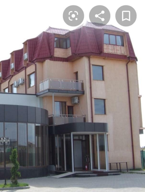 Plaisir Hotel Ploieşti Buitenkant foto
