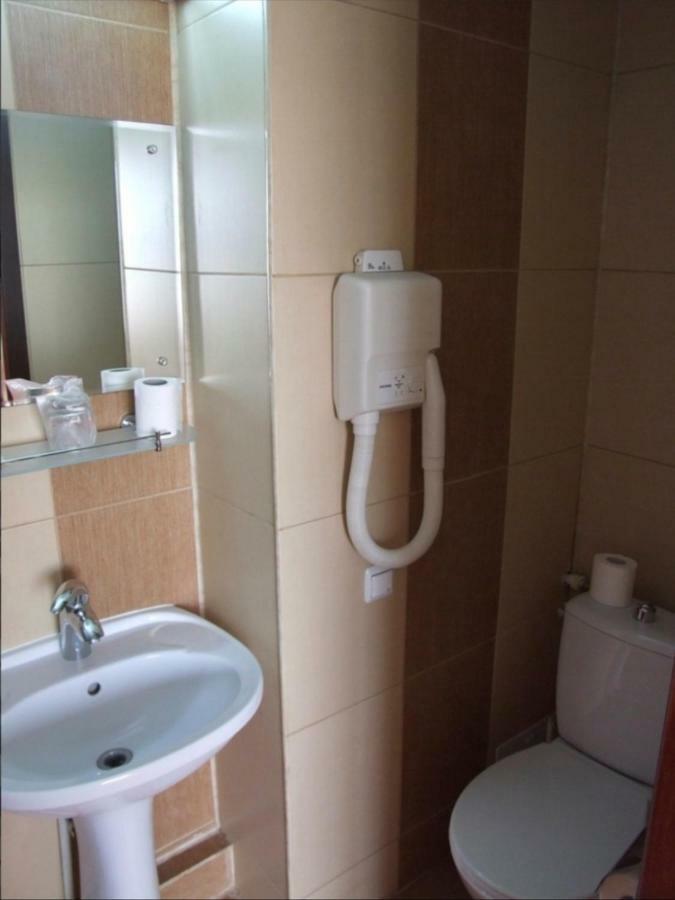 Plaisir Hotel Ploieşti Buitenkant foto